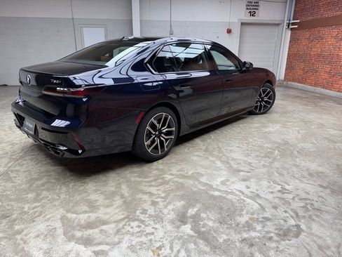 Used 2025 BMW 760i xDrive image 5