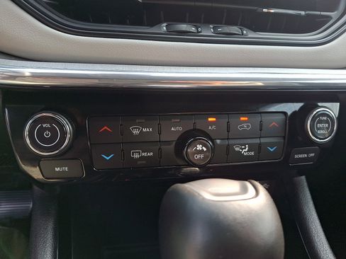 Used 2022 Jeep Compass Limited AWD/4WD image 15