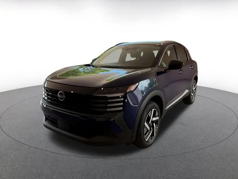 Used 2026 Nissan Kicks SV w/ Cold Weather Package FWD image 7