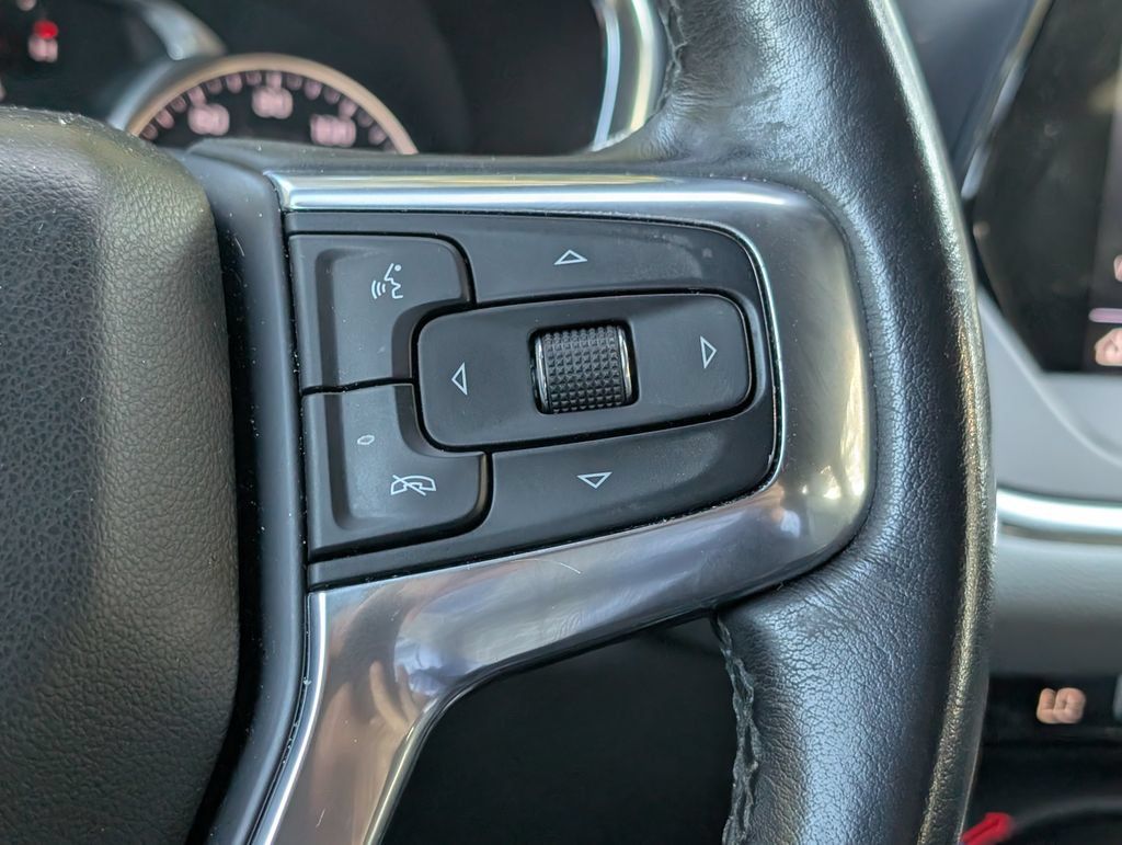 Used 2019 Chevrolet Blazer LT w/ Sound & Technology Package FWD image 29