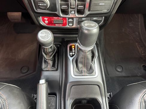 Used 2022 Jeep Wrangler Unlimited Rubicon w/ Trailer Tow Package image 22