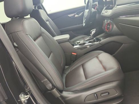 Certified 2025 Chevrolet Blazer RS FWD image 30