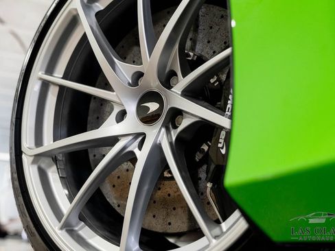 Used 2026 McLaren 750S Spider RWD image 29