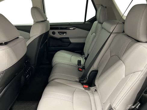 New 2025 Honda Pilot Touring image 31
