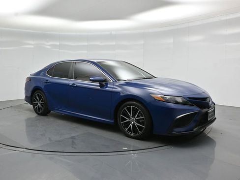 Used 2023 Toyota Camry SE w/ Cold Weather Package image 22