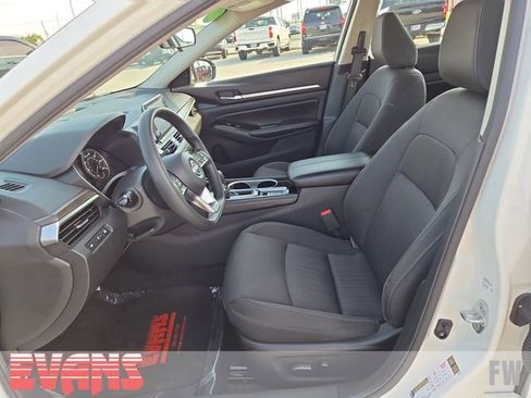 Used 2023 Nissan Altima 2.5 SV image 17