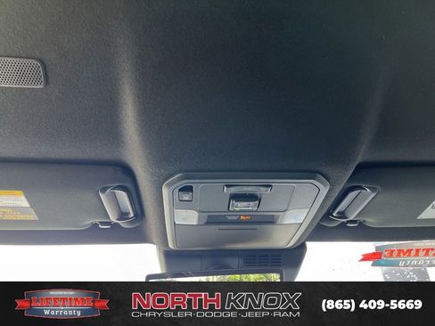 Used 2025 Toyota 4Runner Trailhunter AWD/4WD image 12