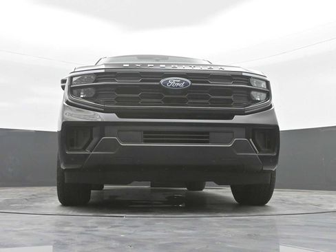 Used 2025 Ford Expedition Active AWD/4WD image 21