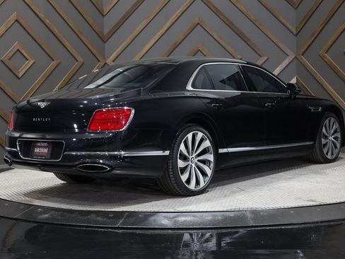 Used 2020 Bentley Flying Spur W12 image 57
