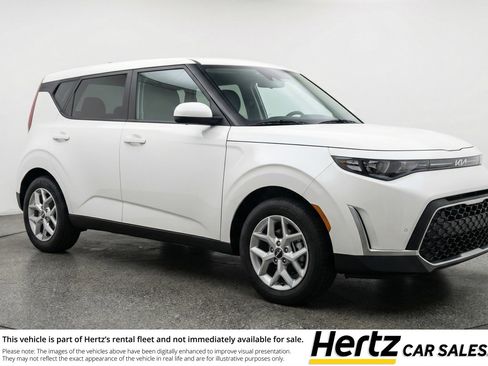 Used 2025 Kia Soul LX w/ LX Technology Package image 1