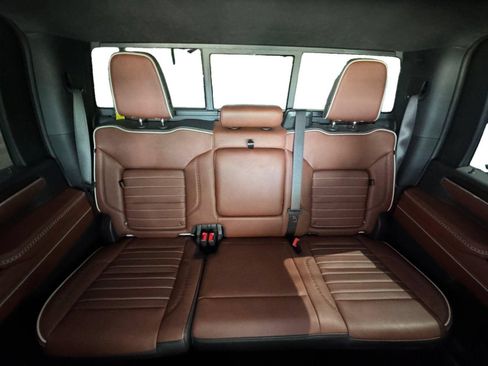 Certified 2024 GMC Sierra 2500 Denali Ultimate w/ Max Trailering Package AWD/4WD image 18