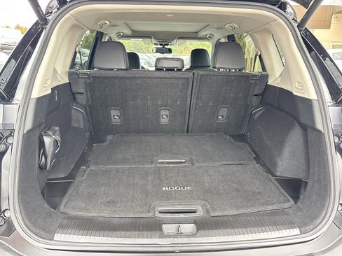 Used 2023 Nissan Rogue SL image 16