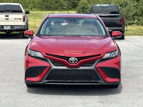 Used 2021 Toyota Camry SE w/ Convenience Package FWD image 2