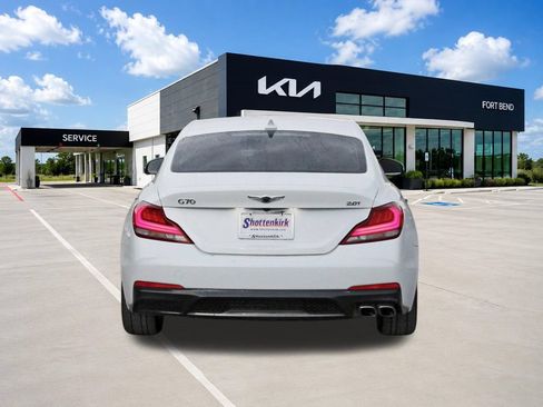 Used 2021 Genesis G70 2.0T RWD image 6