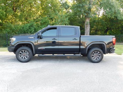 Used 2025 GMC Sierra 1500 AT4X AWD/4WD image 9