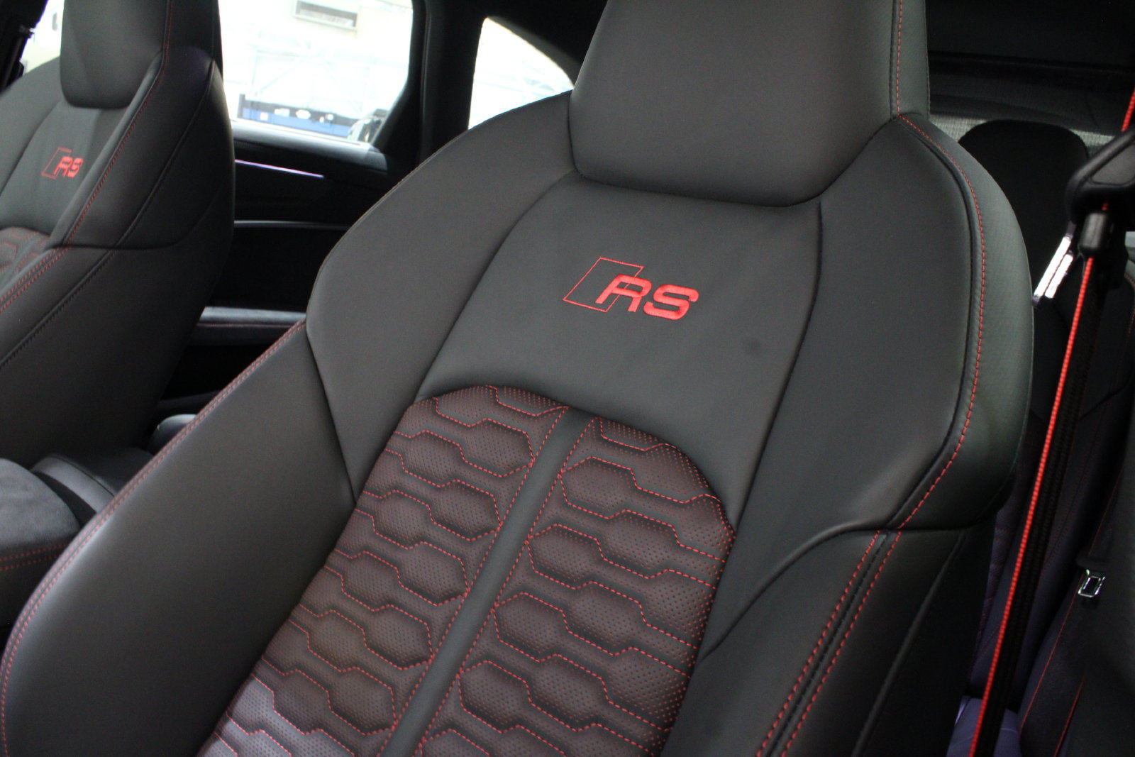 Used 2025 Audi RS 6 performance AWD/4WD image 27