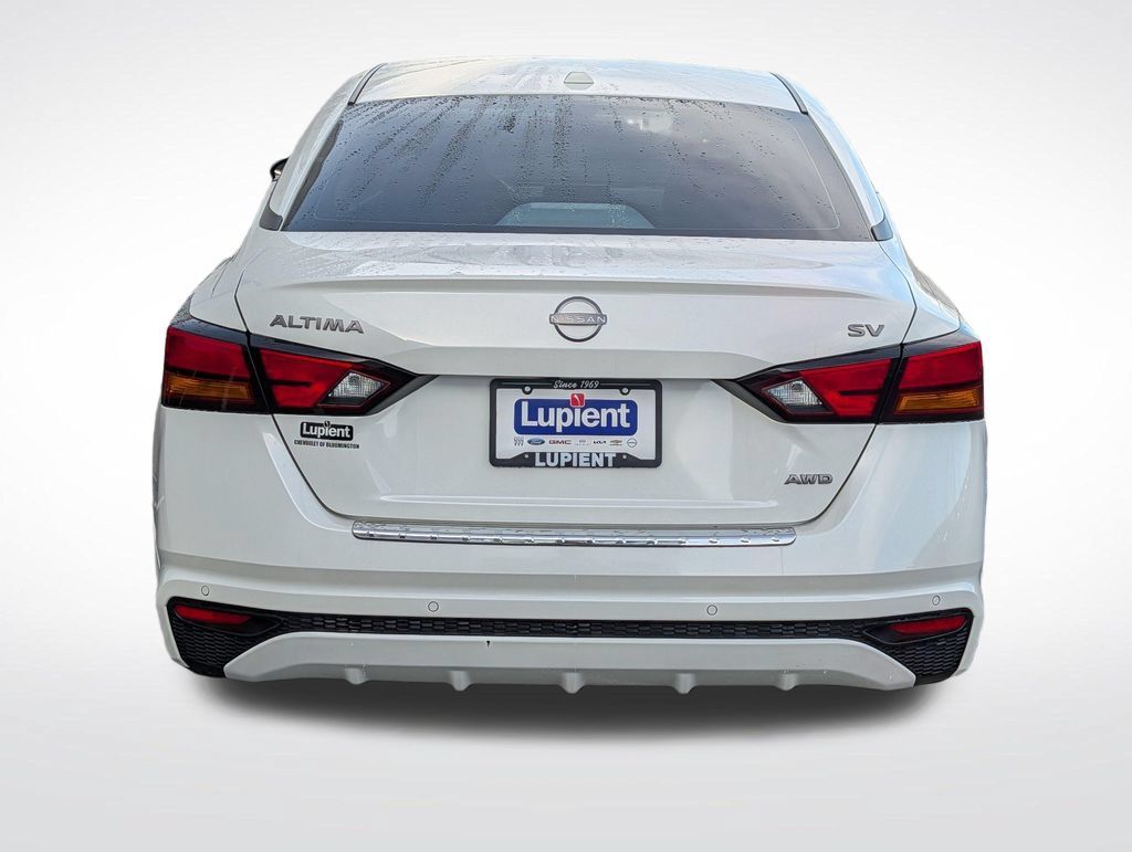 Used 2023 Nissan Altima 2.5 SV AWD/4WD image 4