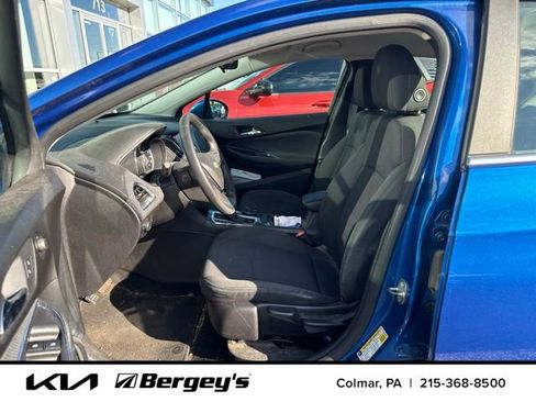 Used 2016 Chevrolet Cruze LT FWD image 9