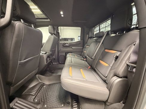 Used 2025 GMC Sierra 1500 AT4 w/ AT4 Premium Package image 21