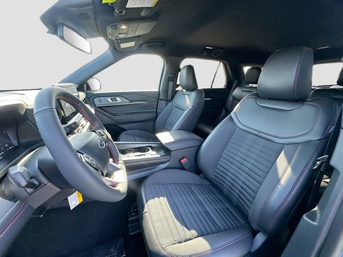 New 2026 Ford Explorer ST-Line w/ ST-Line Street Pack image 15