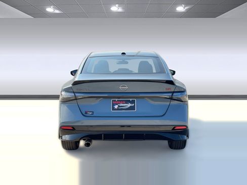 New 2026 Nissan Sentra SR w/ Floor Mat Package FWD image 10