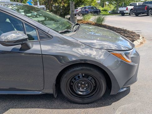 Used 2025 Toyota Corolla LE FWD image 10