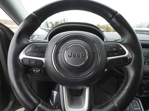Used 2019 Jeep Compass Latitude w/ Popular Equipment Group image 17