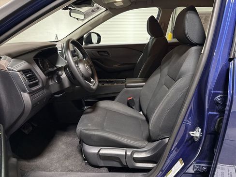 Used 2023 Nissan Rogue S image 19