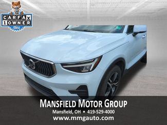 Used 2025 Volvo XC40 B5 Core AWD/4WD video 1