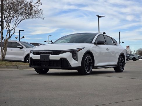 New 2025 Kia K4 GT-Line image 4