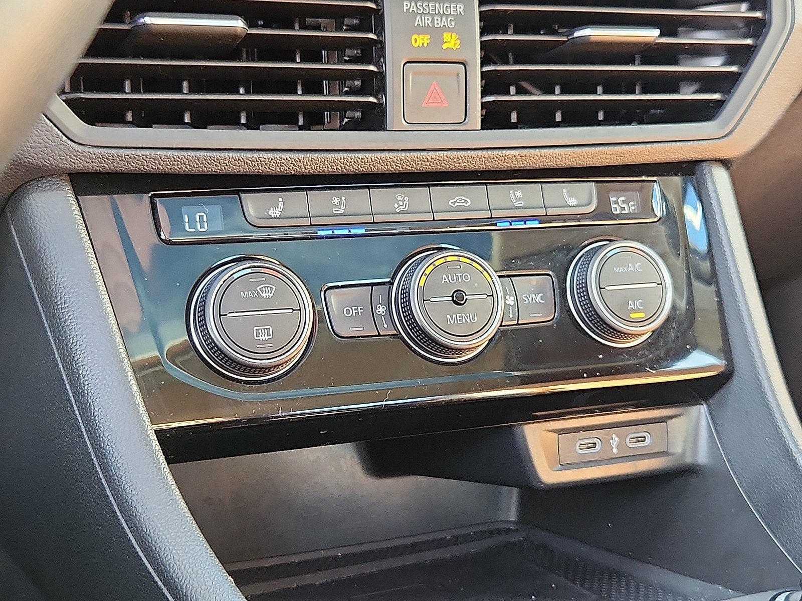 Certified 2023 Volkswagen Jetta SEL FWD image 15