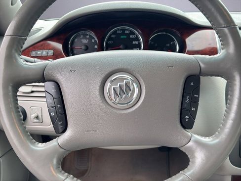 Used 2009 Buick Lucerne CXL image 16