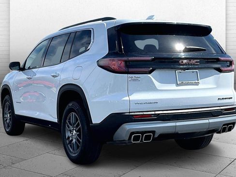 Used 2025 GMC Acadia Elevation image 11