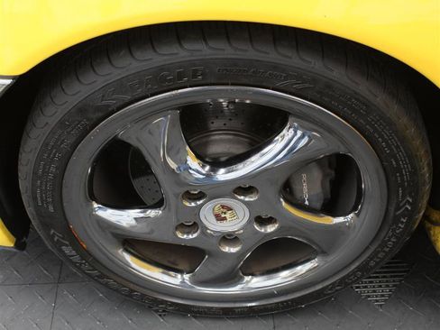 Used 2001 Porsche 911 Carrera image 25