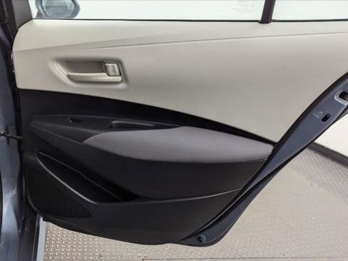 Used 2022 Toyota Corolla LE image 19