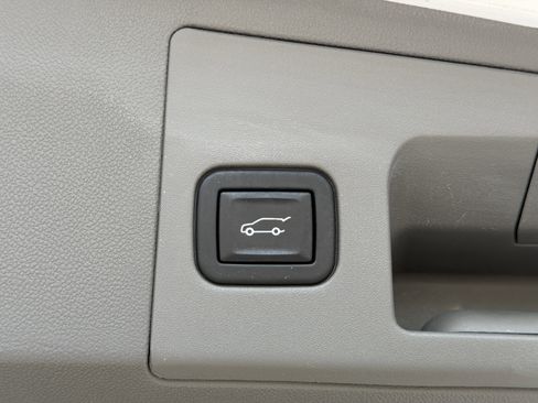 Certified 2023 Cadillac XT5 Premium Luxury FWD image 11