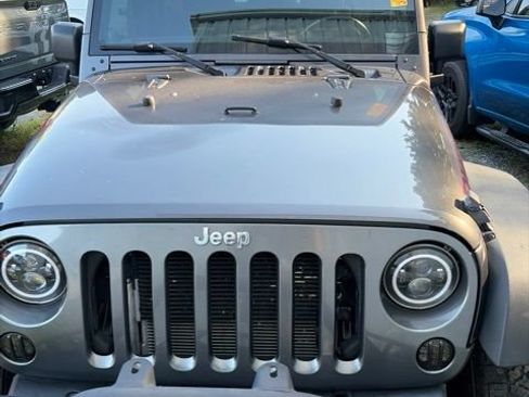 Used 2014 Jeep Wrangler Unlimited Rubicon w/ Dual Top Group AWD/4WD image 2