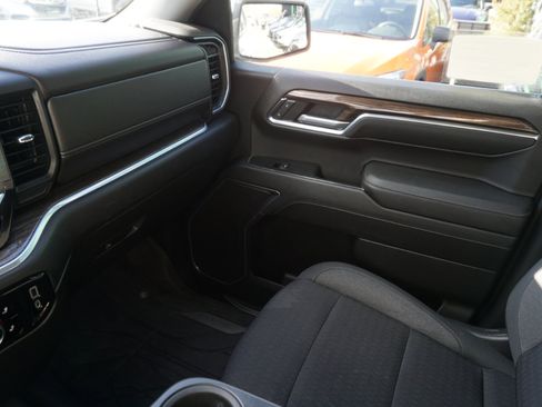 Used 2022 Chevrolet Silverado 1500 LT image 24