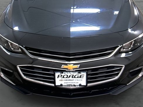 Used 2017 Chevrolet Malibu LT w/ Leather Package image 16