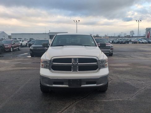 Used 2019 RAM 1500 Classic SLT AWD/4WD image 3
