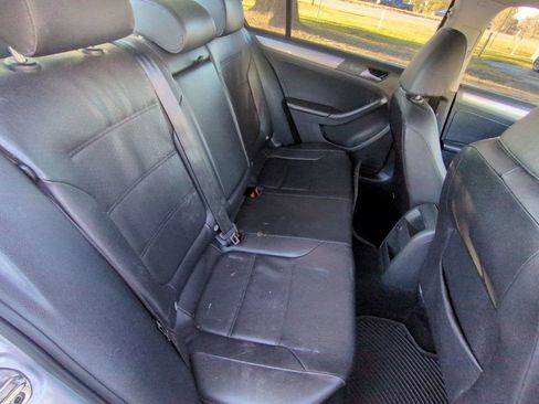 Used 2016 Volkswagen Jetta SE image 22