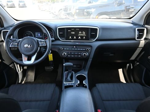 Used 2022 Kia Sportage LX FWD image 7