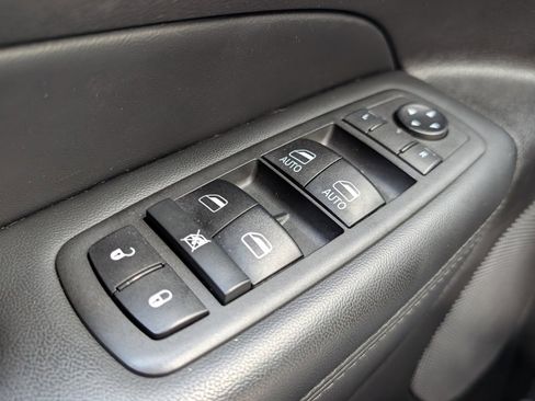 Used 2019 Jeep Grand Cherokee Limited image 35