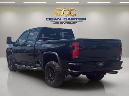Used 2024 Chevrolet Silverado 2500 LTZ w/ LTZ Plus Package AWD/4WD image 3