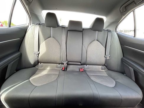 Used 2022 Toyota Camry LE FWD image 25