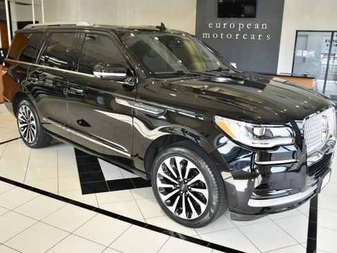 Used 2023 Lincoln Navigator Reserve AWD/4WD image 7