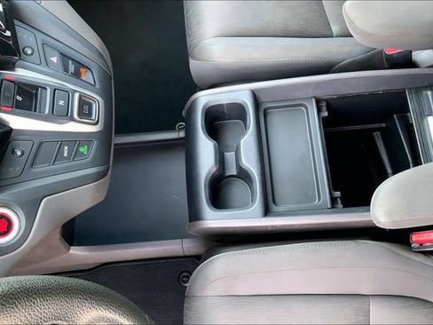 Used 2018 Honda Odyssey EX image 16