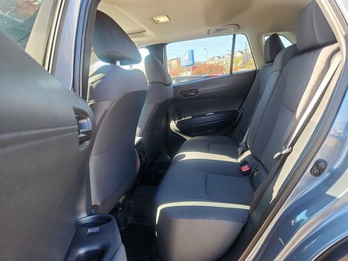 Used 2025 Toyota Corolla Cross LE image 10