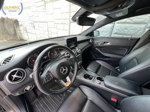 Used 2018 Mercedes-Benz CLA 250 image 22