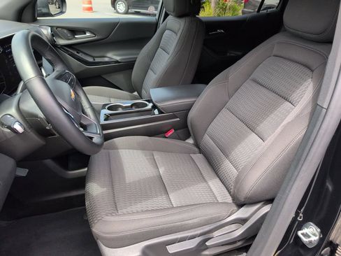 Used 2025 Chevrolet Equinox LT AWD/4WD image 25